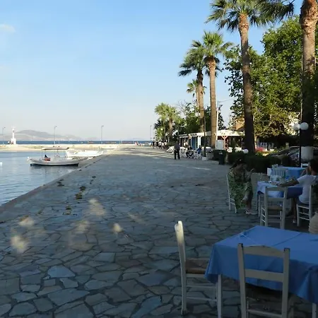 La Casa Di Ercole Across Bay Of Nafplio. * Míloi